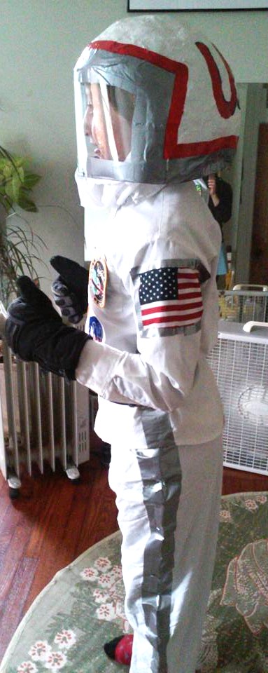 Homemade Halloween Costume: the Astronaut